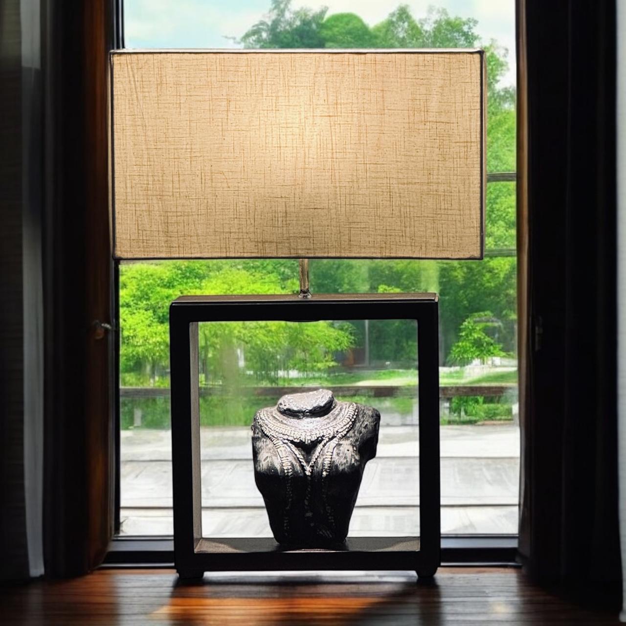 Torso Lamp : Noor 48 ( Shade Included)